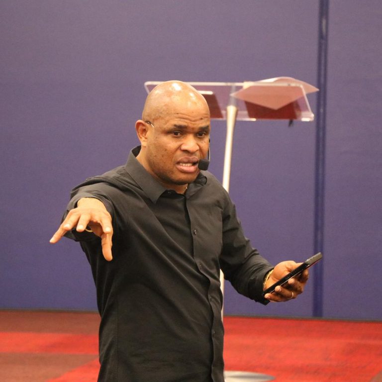 Pastor Davies Sunnys